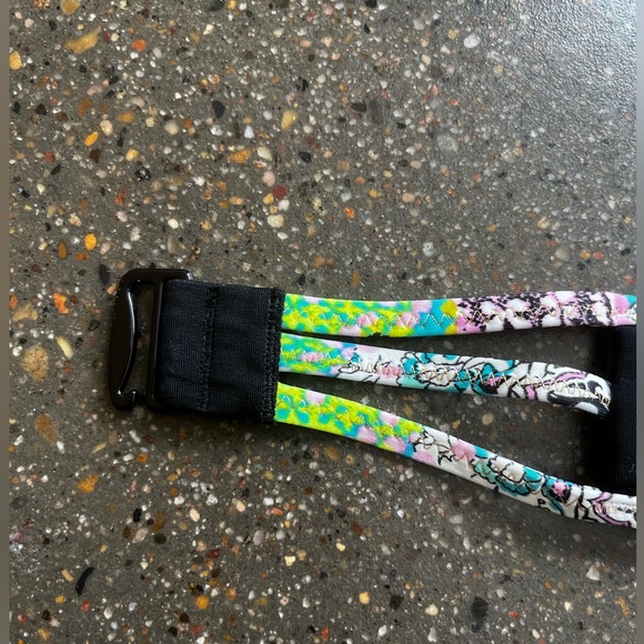 Victoria secret embroidered bikini top - Picture 2 of 7